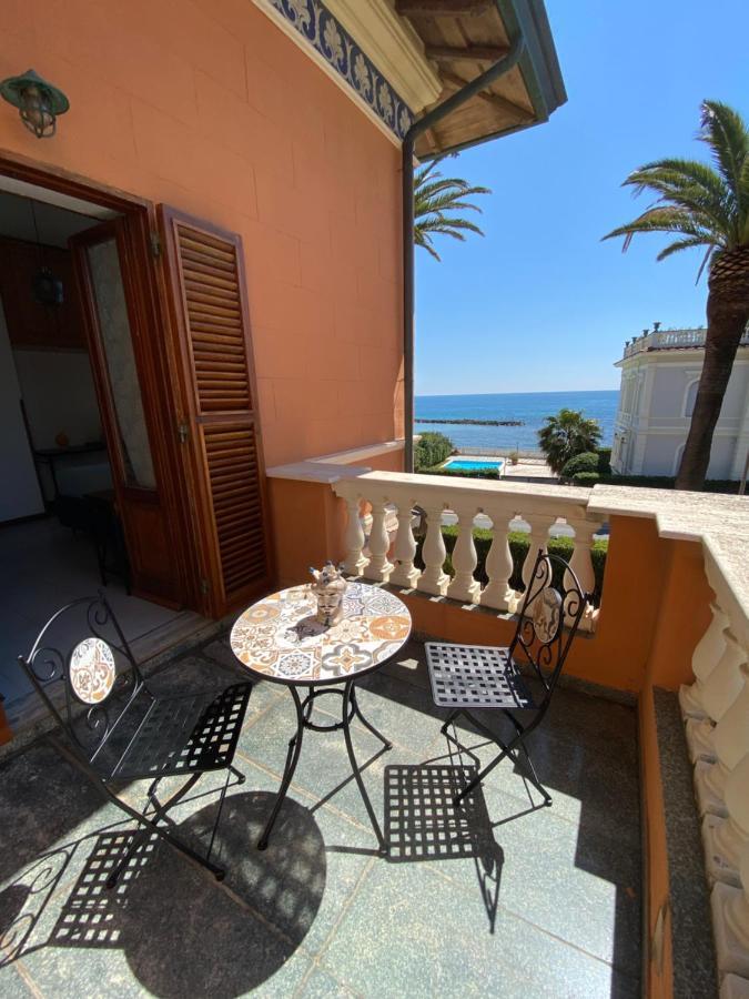 Palazzo Moresco Santa Marinella Extérieur photo
