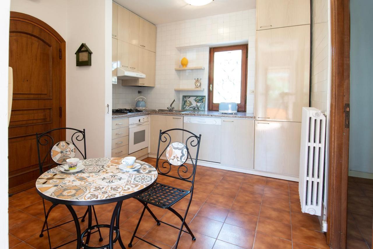 Palazzo Moresco Santa Marinella Extérieur photo